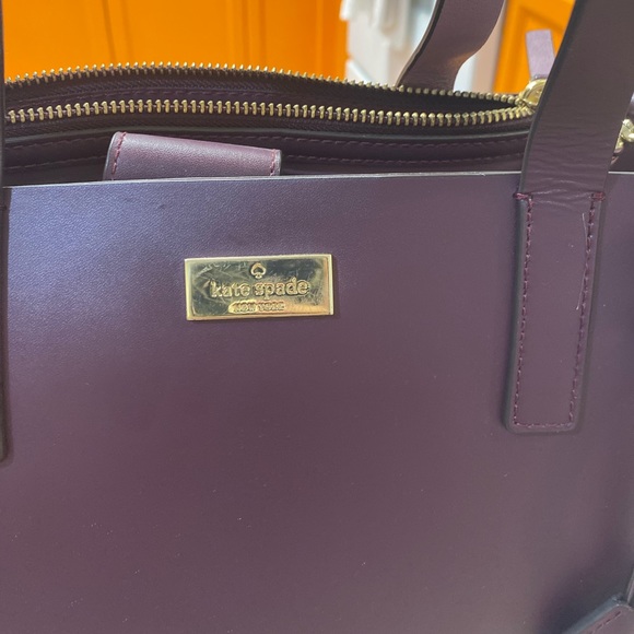 Match Kate Spade Purse/Wallet Set - Picture 2 of 13